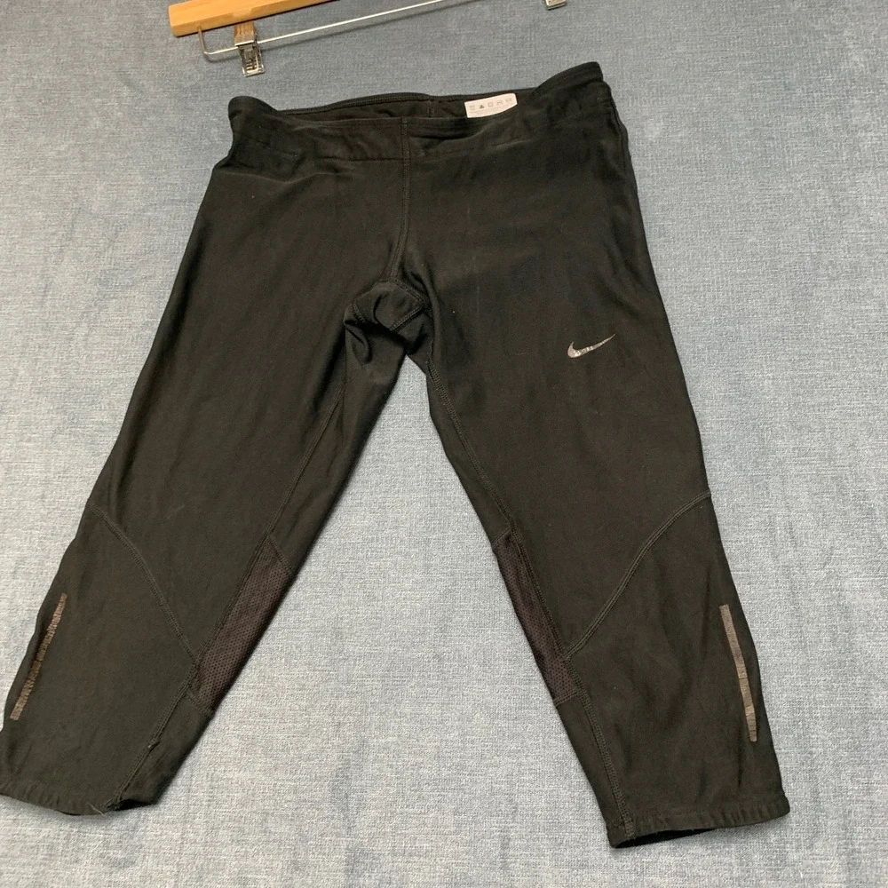 Nike Dri-FIT Capri Leggings Womens XS Black Running Yoga Gym Logo Activewear